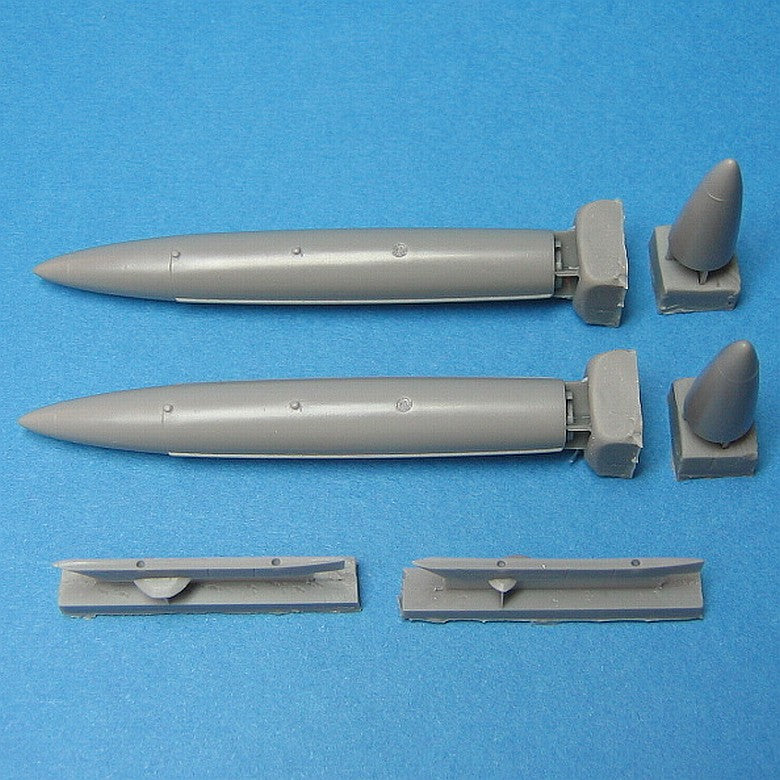 DISCONTINUED: McDonnell 370 gal tanks 1:72